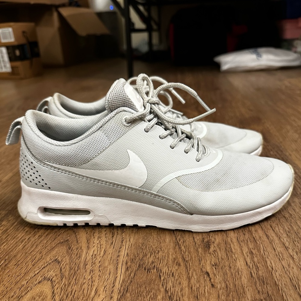 Nike Air Max Theas Light Grey